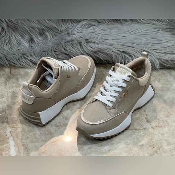 DKNY Women’s Leather Sneakers. Lace-Up. New - Picture 3 of 8